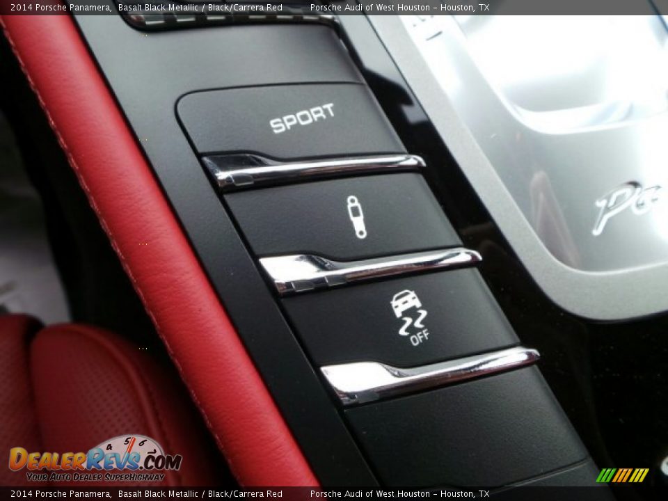 Controls of 2014 Porsche Panamera  Photo #22