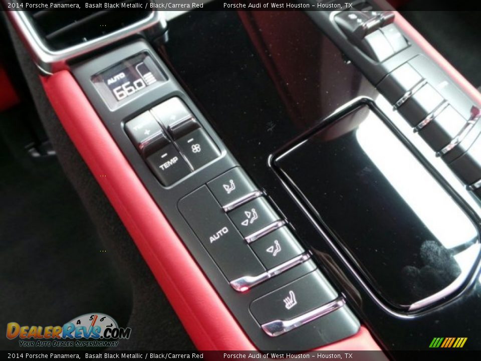 Rear Seat of 2014 Porsche Panamera  Photo #28