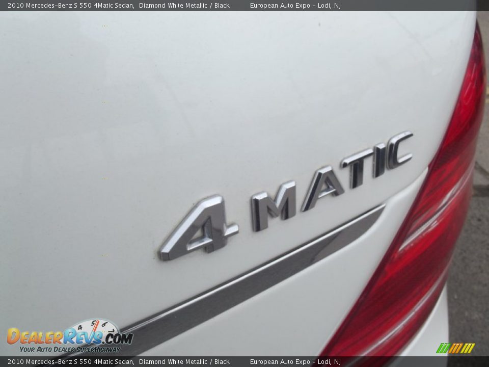 2010 Mercedes-Benz S 550 4Matic Sedan Diamond White Metallic / Black Photo #17