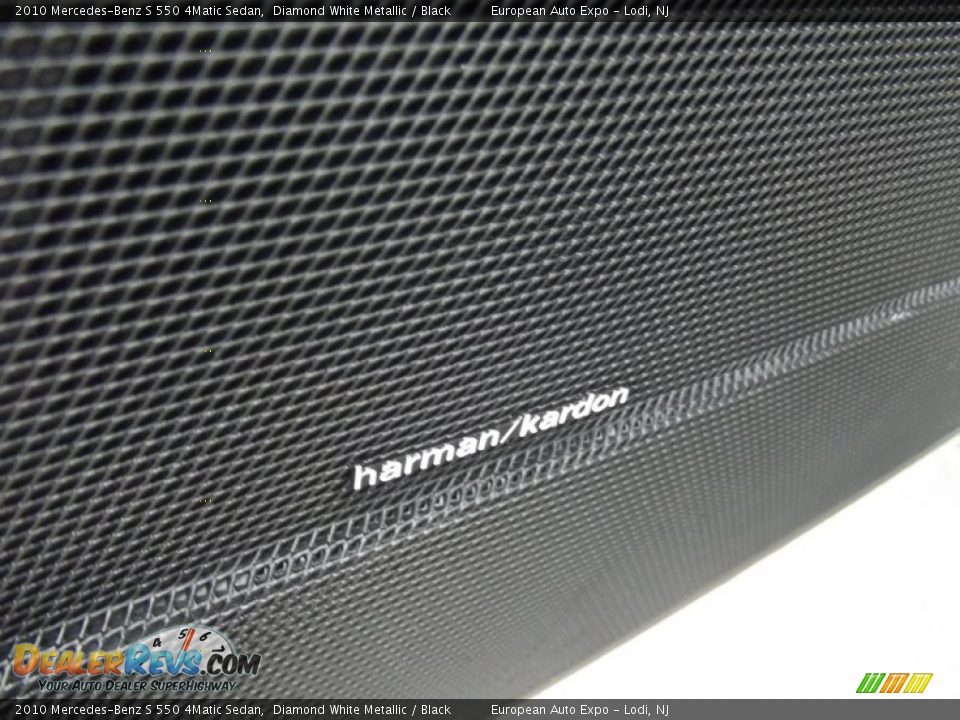 2010 Mercedes-Benz S 550 4Matic Sedan Diamond White Metallic / Black Photo #23