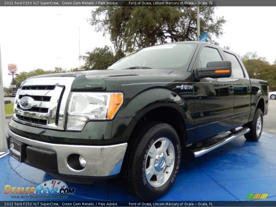 Front 3/4 View of 2012 Ford F150 XLT SuperCrew Photo #1