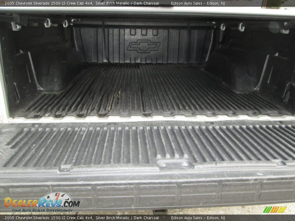 2005 Chevrolet Silverado 1500 LS Crew Cab 4x4 Silver Birch Metallic / Dark Charcoal Photo #7