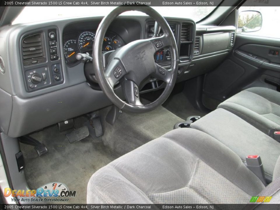 2005 Chevrolet Silverado 1500 LS Crew Cab 4x4 Silver Birch Metallic / Dark Charcoal Photo #16