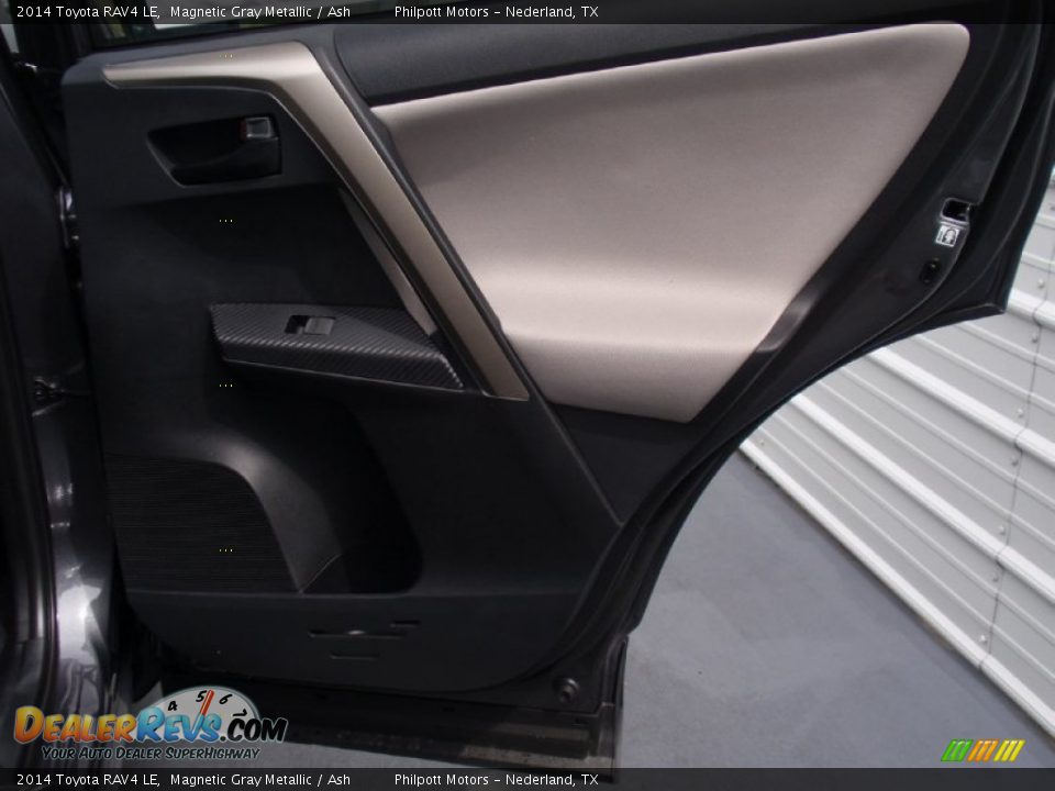 2014 Toyota RAV4 LE Magnetic Gray Metallic / Ash Photo #19