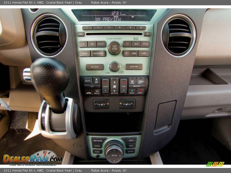 2011 Honda Pilot EX-L 4WD Crystal Black Pearl / Gray Photo #12