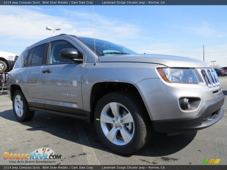Front 3/4 View of 2014 Jeep Compass Sport Photo #4
