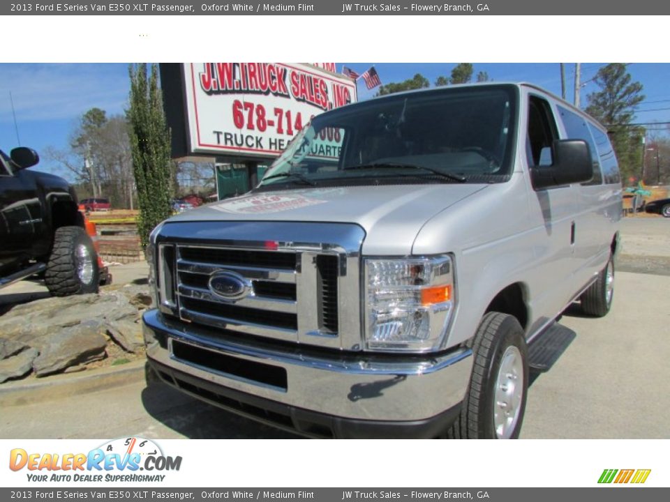 2013 Ford E Series Van E350 XLT Passenger Oxford White / Medium Flint Photo #2