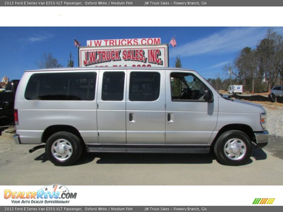 2013 Ford E Series Van E350 XLT Passenger Oxford White / Medium Flint Photo #10