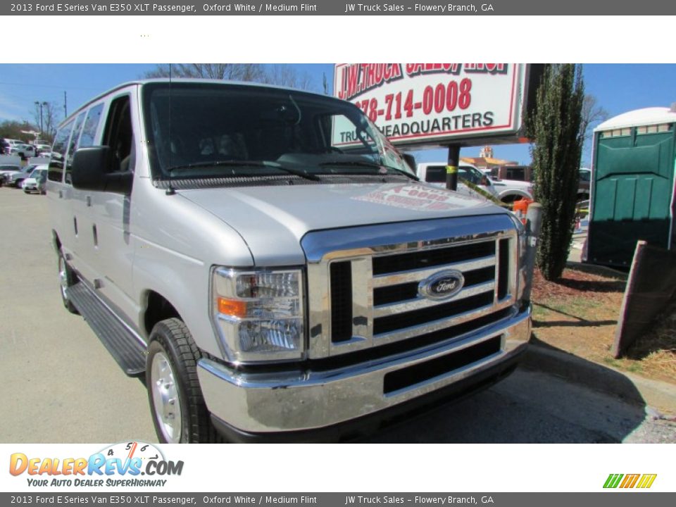 2013 Ford E Series Van E350 XLT Passenger Oxford White / Medium Flint Photo #12