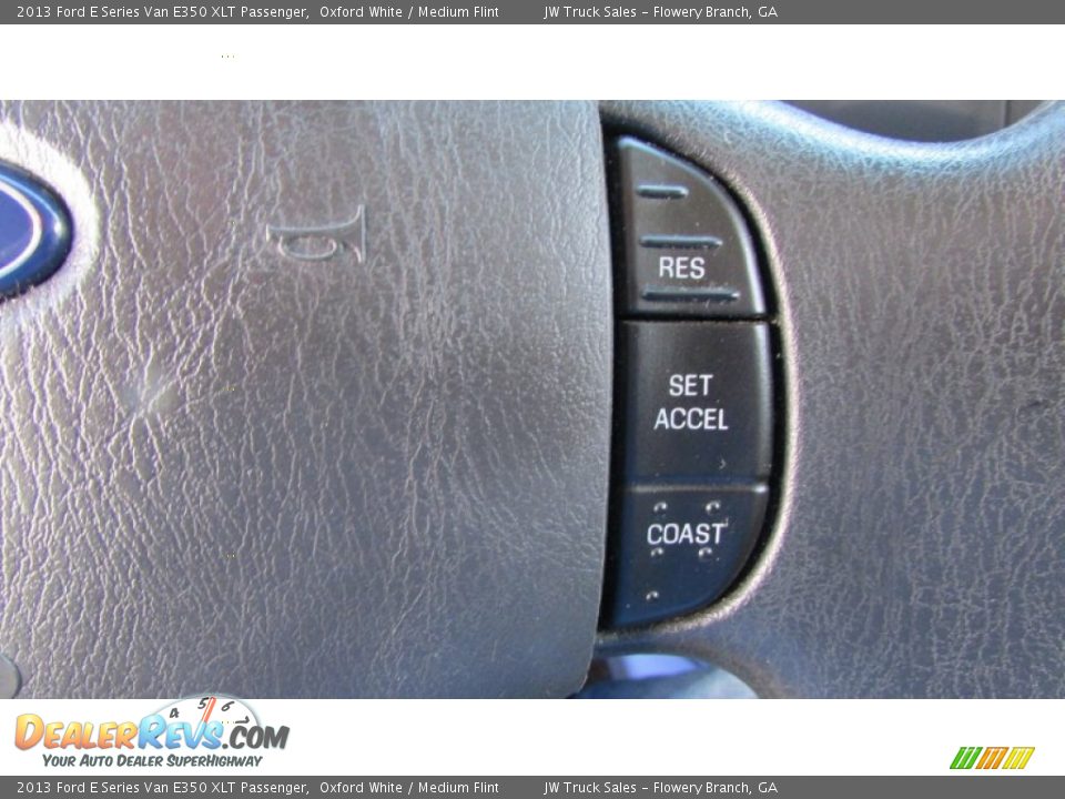 2013 Ford E Series Van E350 XLT Passenger Oxford White / Medium Flint Photo #24