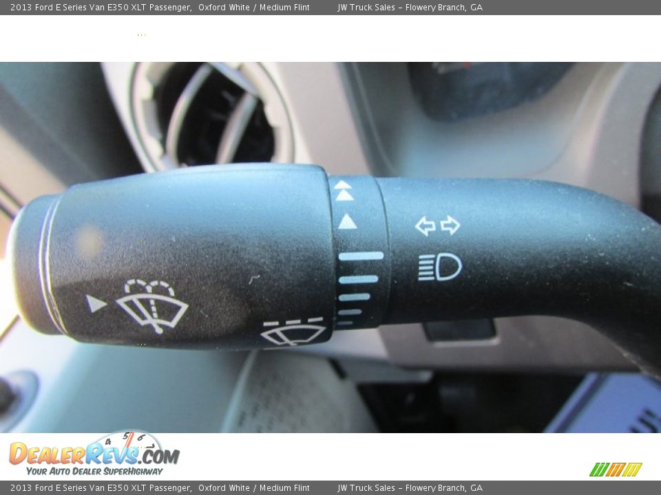 2013 Ford E Series Van E350 XLT Passenger Oxford White / Medium Flint Photo #25