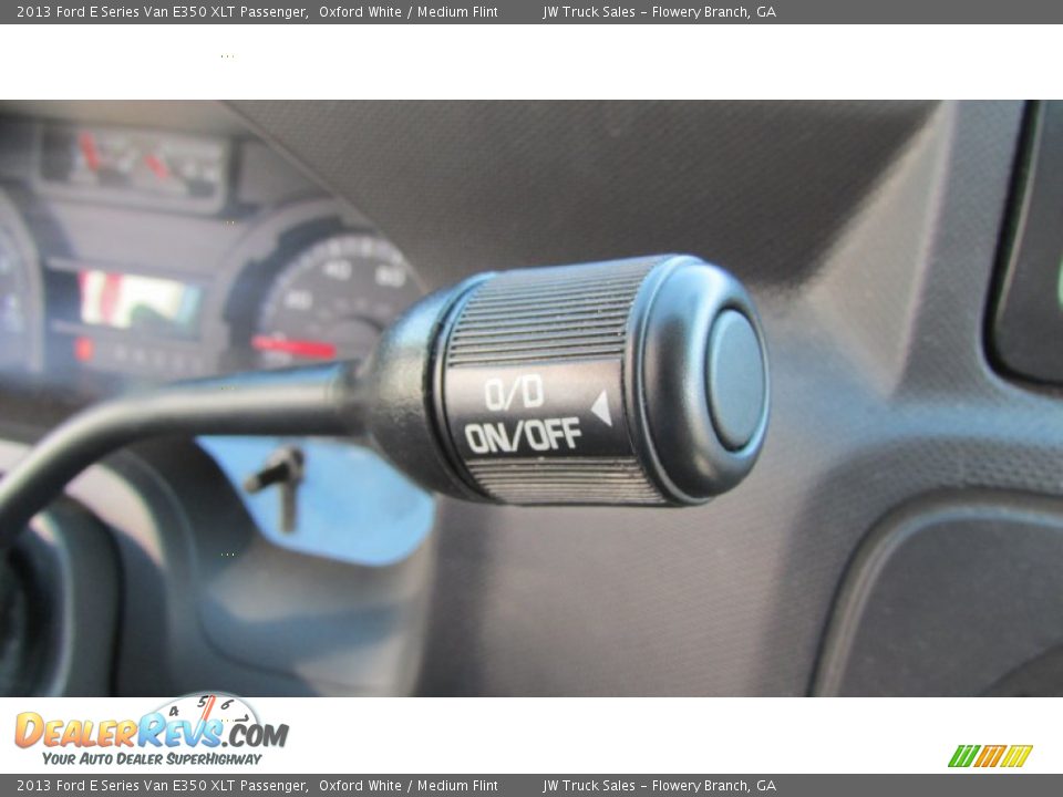 2013 Ford E Series Van E350 XLT Passenger Oxford White / Medium Flint Photo #28