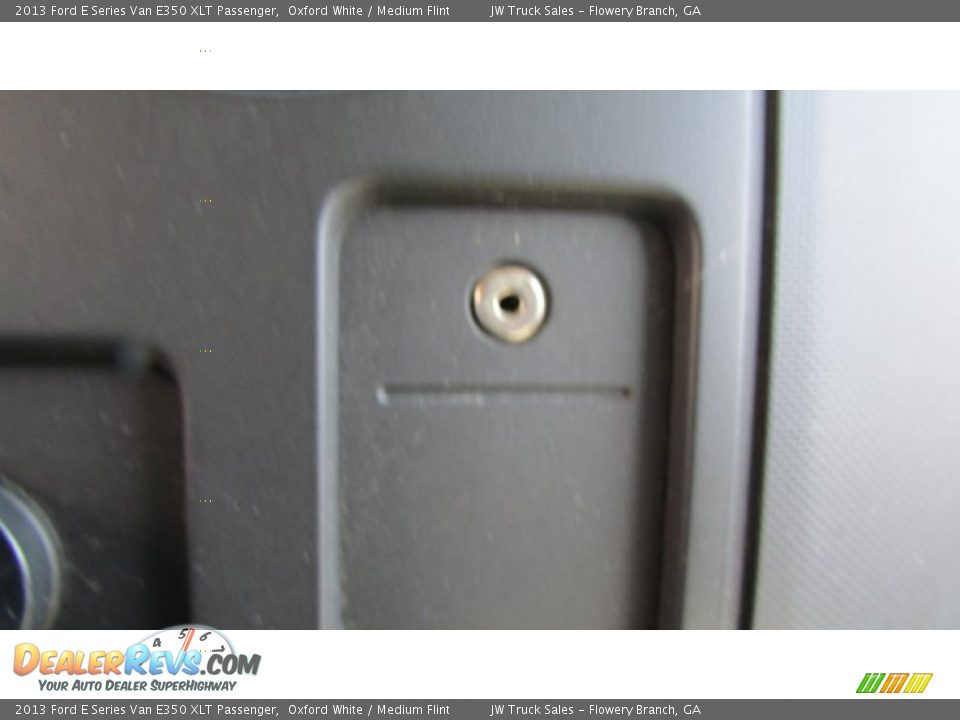 2013 Ford E Series Van E350 XLT Passenger Oxford White / Medium Flint Photo #33