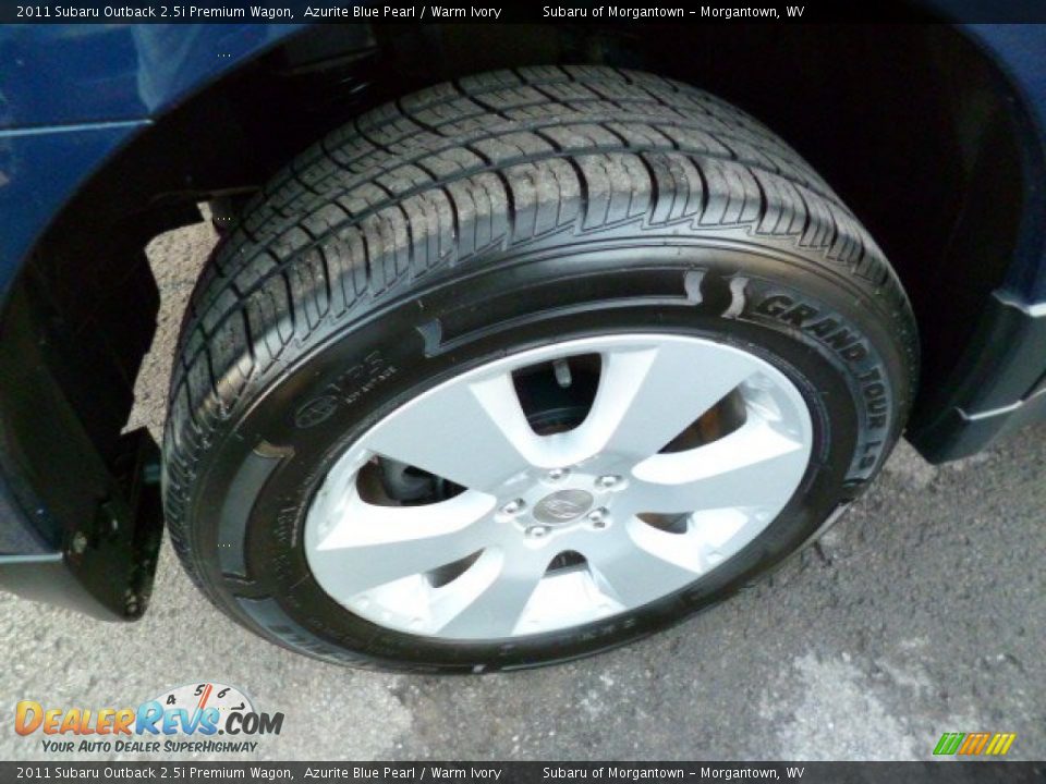 2011 Subaru Outback 2.5i Premium Wagon Azurite Blue Pearl / Warm Ivory Photo #12