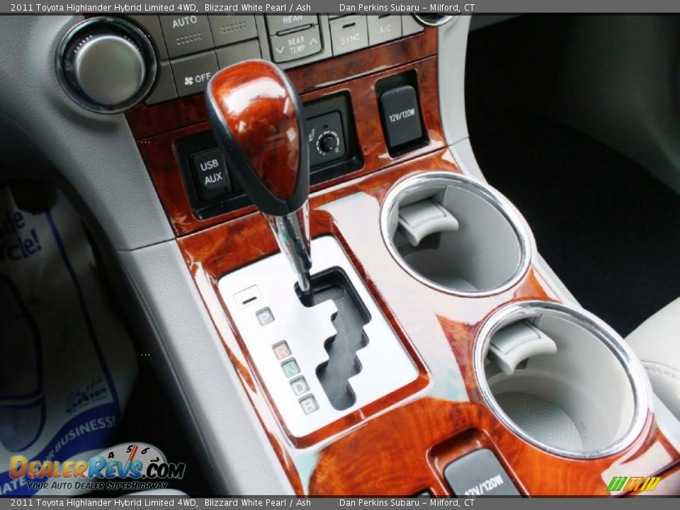 2011 Toyota Highlander Hybrid Limited 4WD Blizzard White Pearl / Ash Photo #13