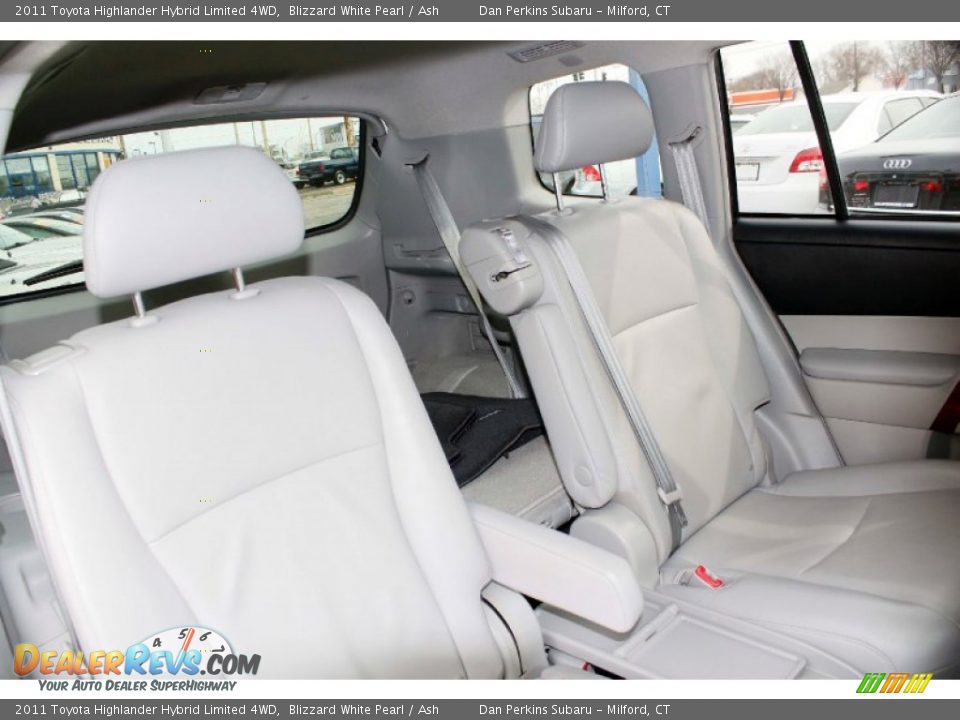 2011 Toyota Highlander Hybrid Limited 4WD Blizzard White Pearl / Ash Photo #16