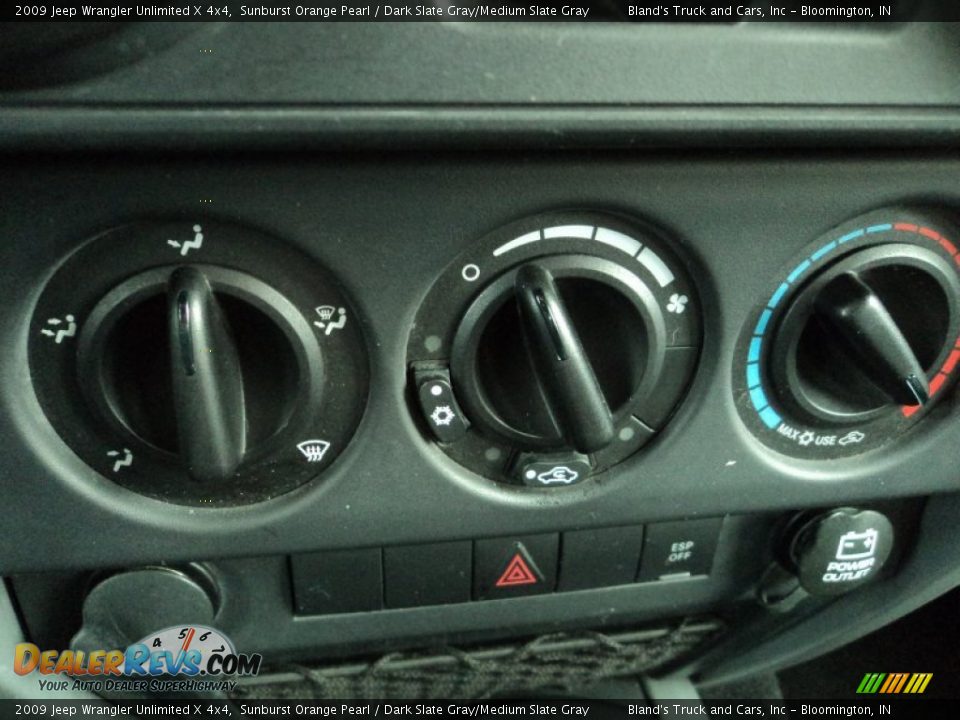 2009 Jeep Wrangler Unlimited X 4x4 Sunburst Orange Pearl / Dark Slate Gray/Medium Slate Gray Photo #11