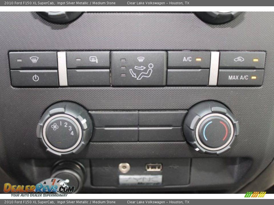 Controls of 2010 Ford F150 XL SuperCab Photo #21