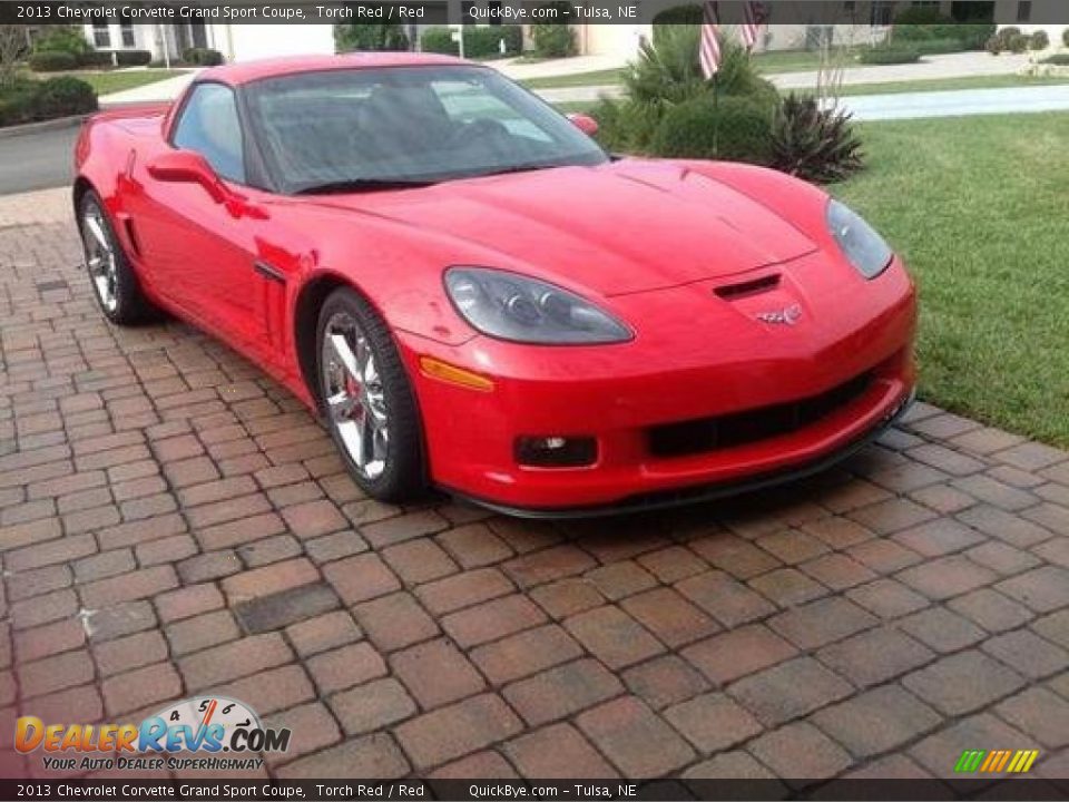Front 3/4 View of 2013 Chevrolet Corvette Grand Sport Coupe Photo #3