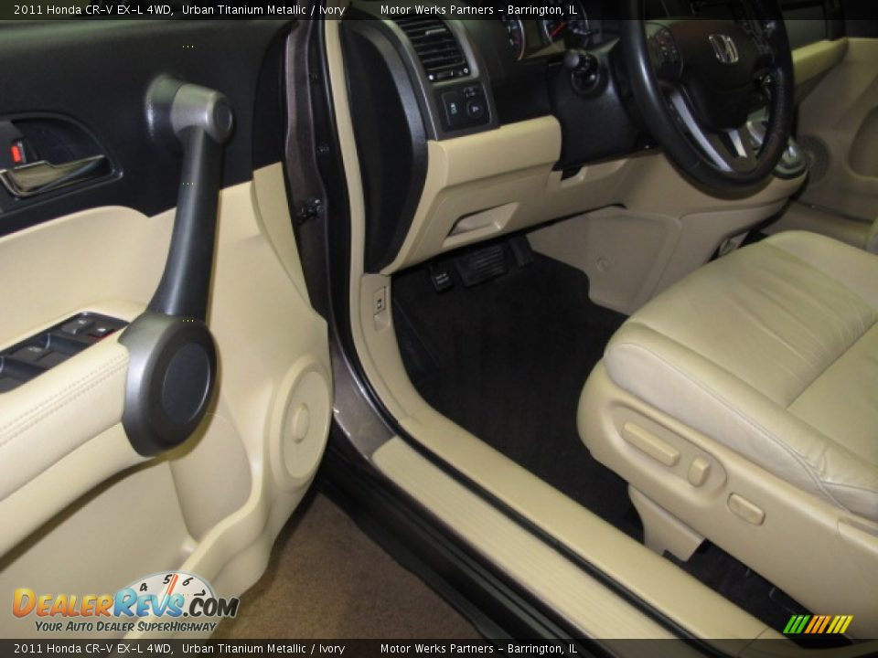 2011 Honda CR-V EX-L 4WD Urban Titanium Metallic / Ivory Photo #15