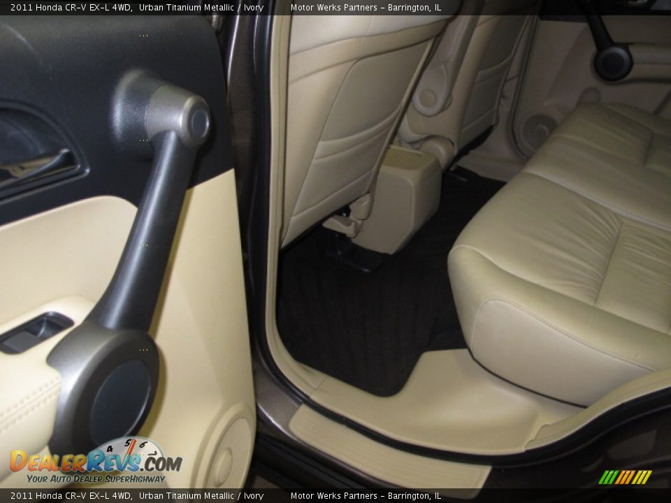 2011 Honda CR-V EX-L 4WD Urban Titanium Metallic / Ivory Photo #17