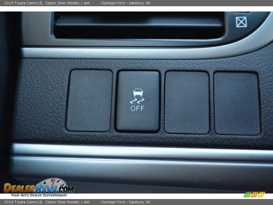2014 Toyota Camry LE Classic Silver Metallic / Ash Photo #22