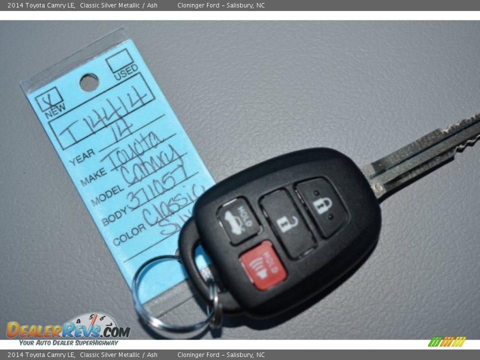 2014 Toyota Camry LE Classic Silver Metallic / Ash Photo #24