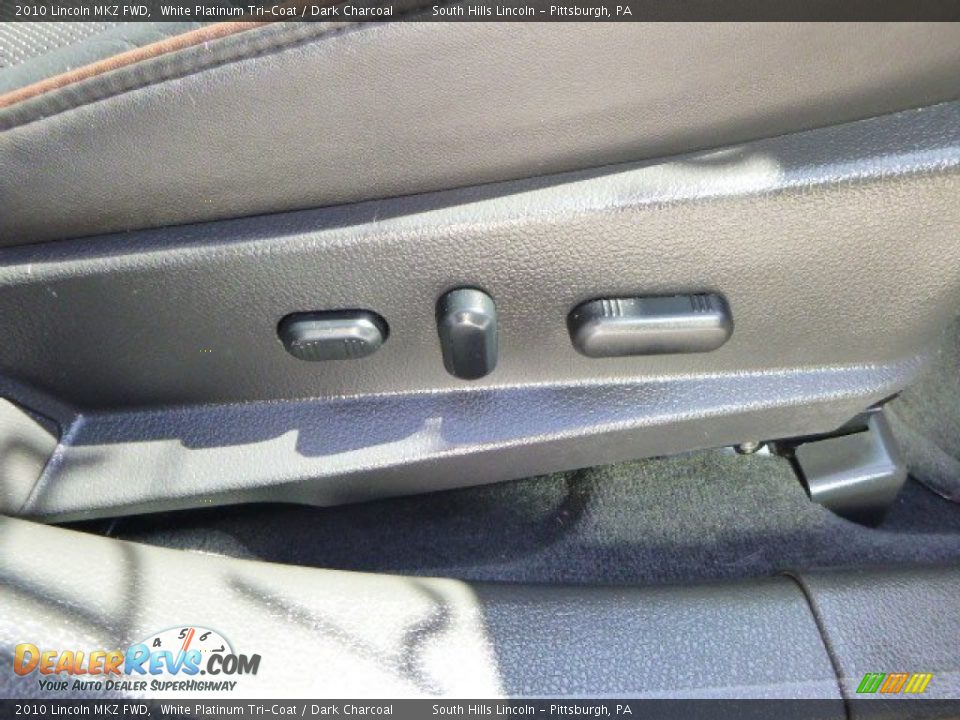 2010 Lincoln MKZ FWD White Platinum Tri-Coat / Dark Charcoal Photo #12