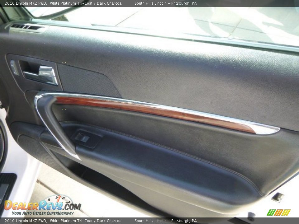 2010 Lincoln MKZ FWD White Platinum Tri-Coat / Dark Charcoal Photo #13