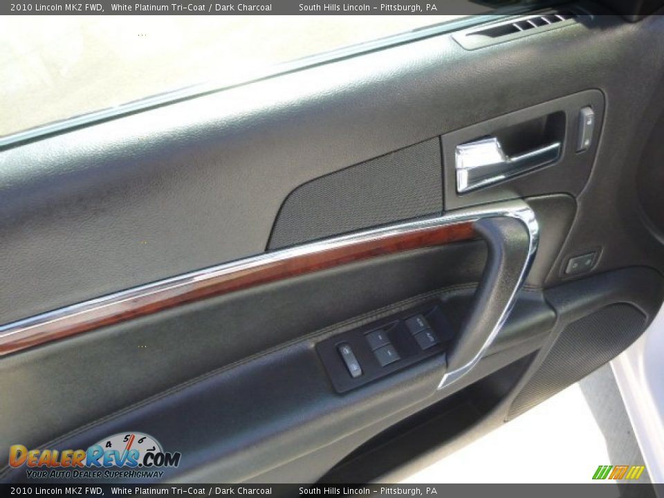 2010 Lincoln MKZ FWD White Platinum Tri-Coat / Dark Charcoal Photo #19