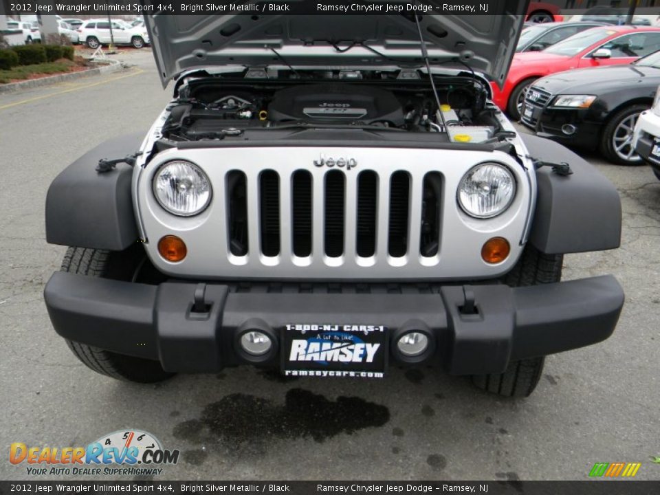 2012 Jeep Wrangler Unlimited Sport 4x4 Bright Silver Metallic / Black Photo #2