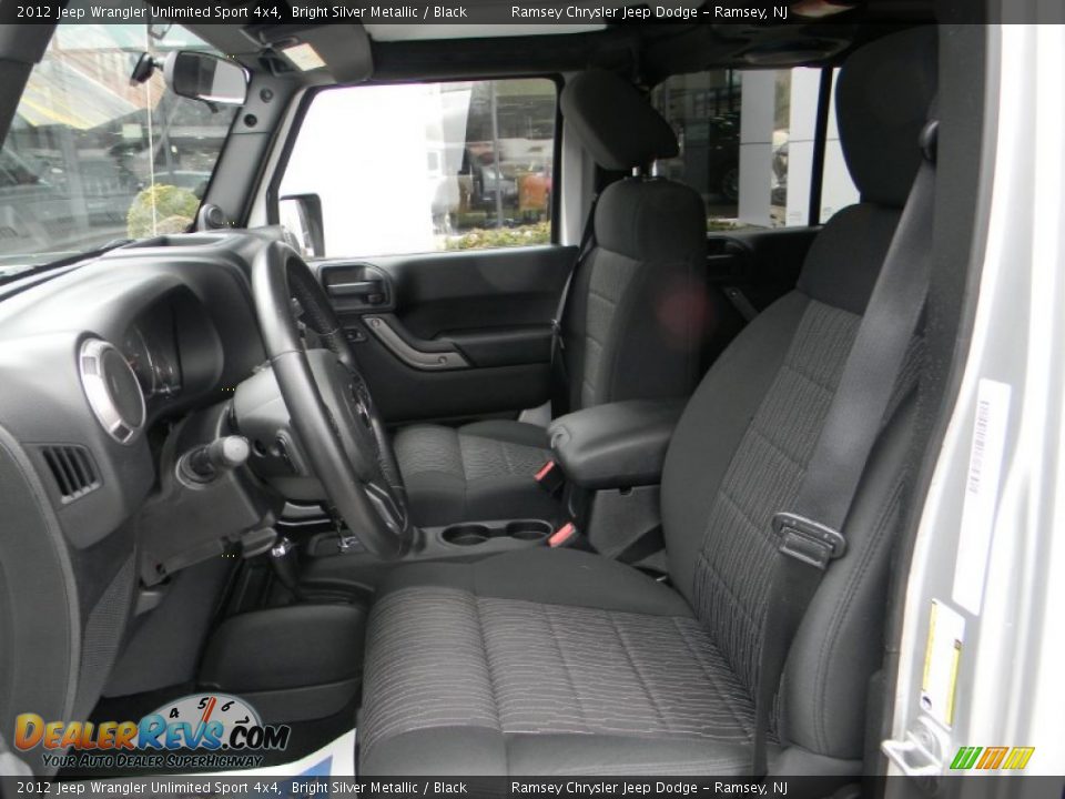 2012 Jeep Wrangler Unlimited Sport 4x4 Bright Silver Metallic / Black Photo #13