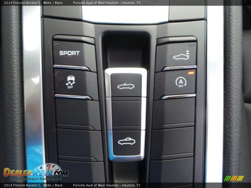 Controls of 2014 Porsche Boxster S Photo #22