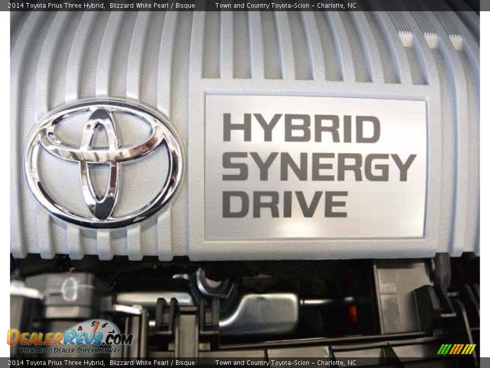 2014 Toyota Prius Three Hybrid Blizzard White Pearl / Bisque Photo #35