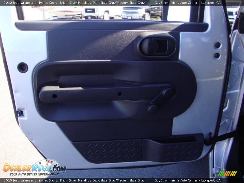 2010 Jeep Wrangler Unlimited Sport Bright Silver Metallic / Dark Slate Gray/Medium Slate Gray Photo #9