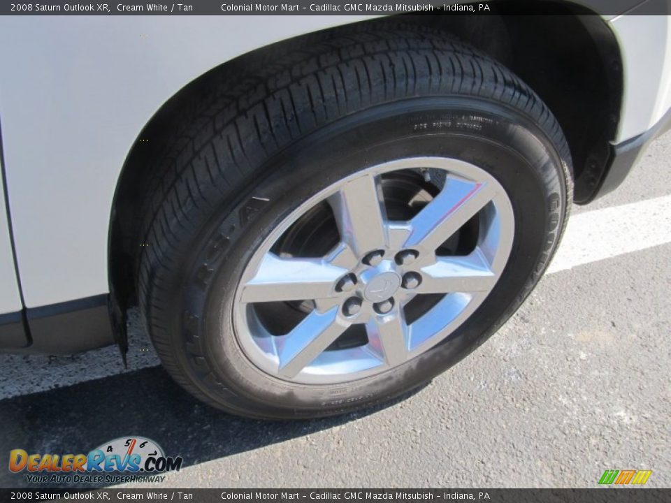 2008 Saturn Outlook XR Cream White / Tan Photo #3