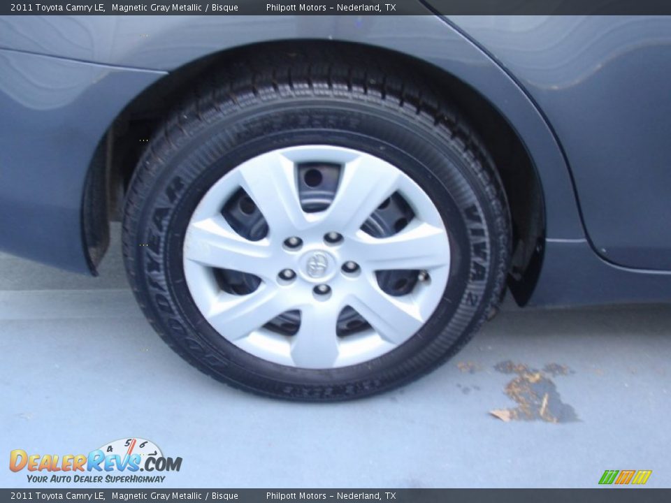 2011 Toyota Camry LE Magnetic Gray Metallic / Bisque Photo #14