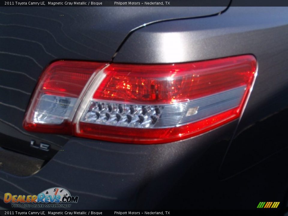 2011 Toyota Camry LE Magnetic Gray Metallic / Bisque Photo #17