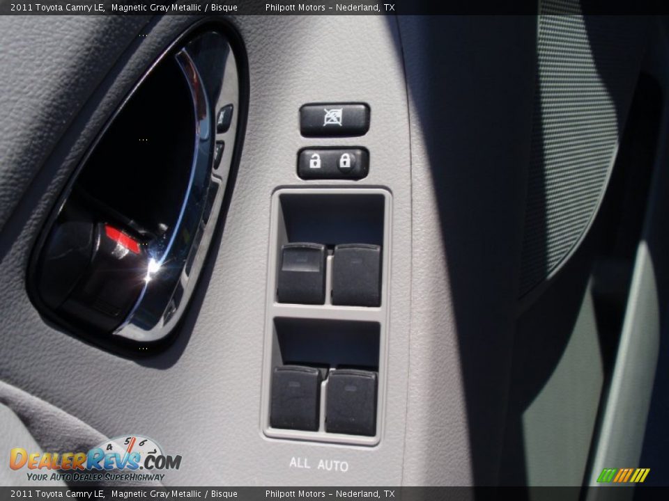 2011 Toyota Camry LE Magnetic Gray Metallic / Bisque Photo #34