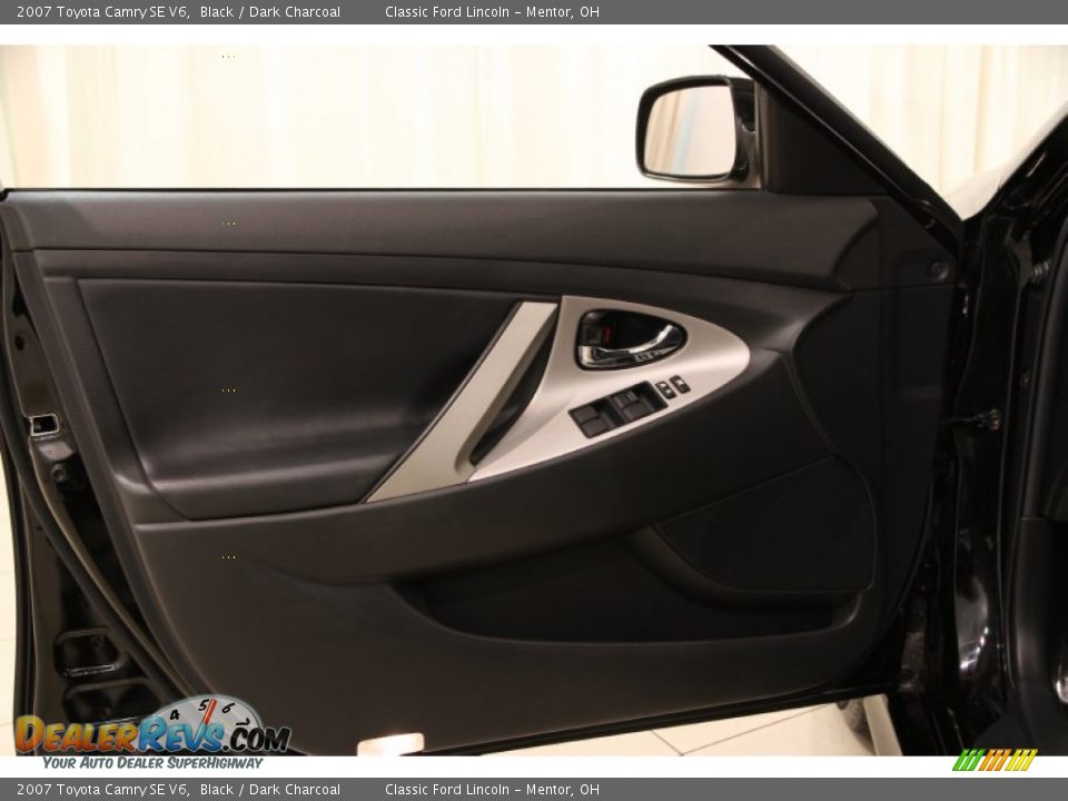 2007 Toyota Camry SE V6 Black / Dark Charcoal Photo #4