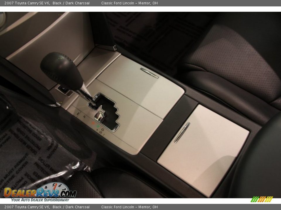 2007 Toyota Camry SE V6 Black / Dark Charcoal Photo #8