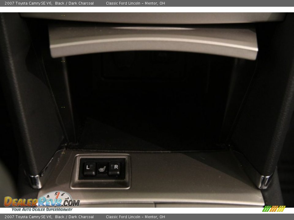 2007 Toyota Camry SE V6 Black / Dark Charcoal Photo #11