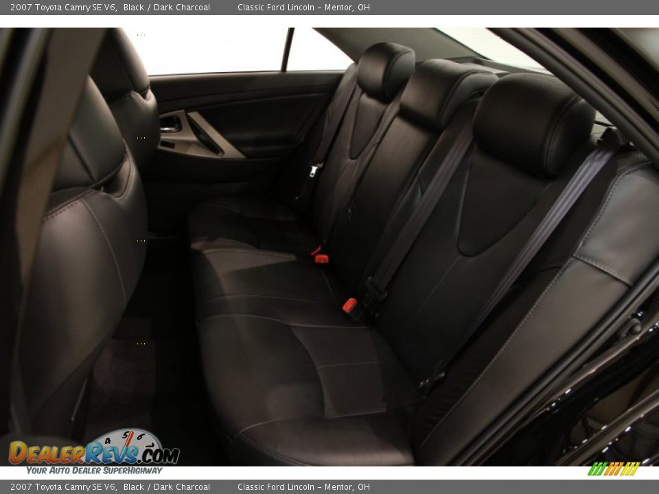 2007 Toyota Camry SE V6 Black / Dark Charcoal Photo #14