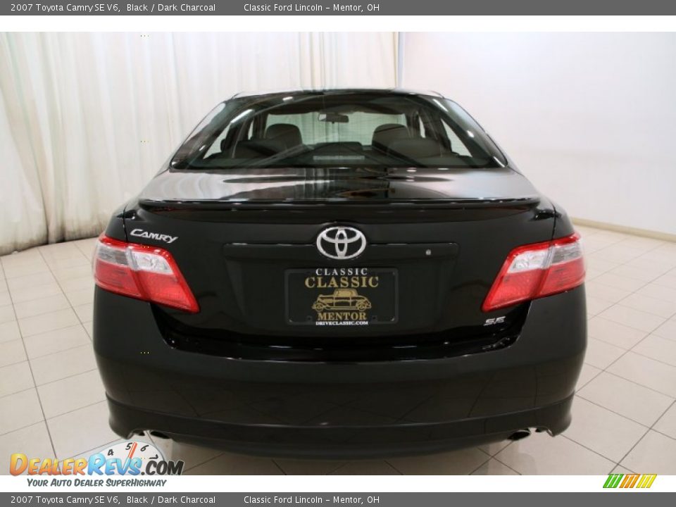 2007 Toyota Camry SE V6 Black / Dark Charcoal Photo #15