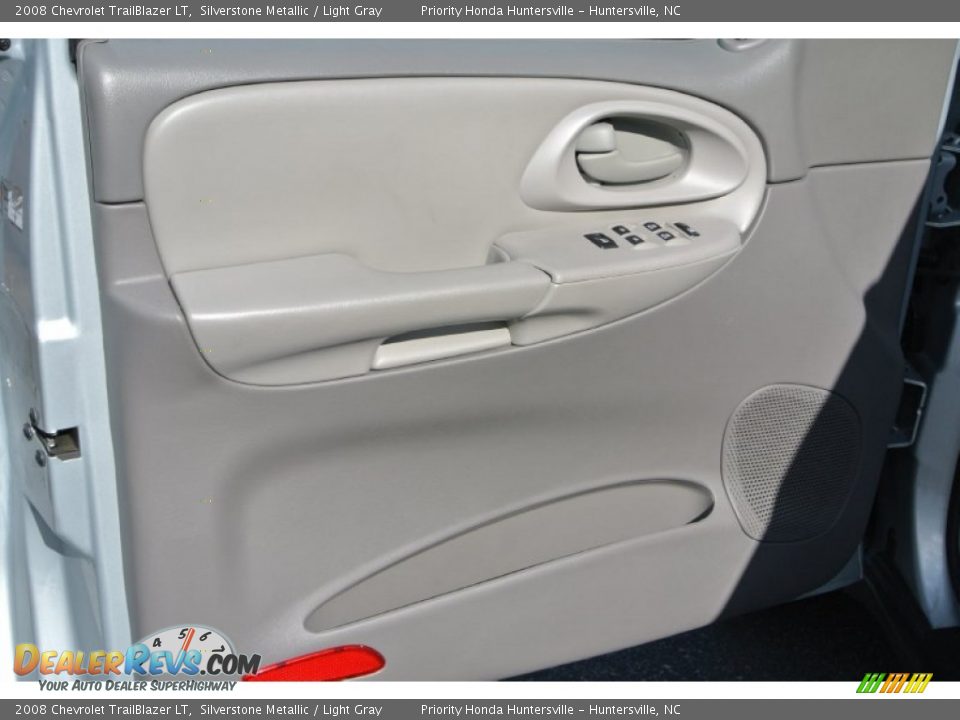 2008 Chevrolet TrailBlazer LT Silverstone Metallic / Light Gray Photo #9