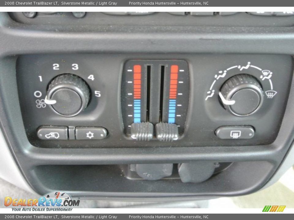 2008 Chevrolet TrailBlazer LT Silverstone Metallic / Light Gray Photo #12