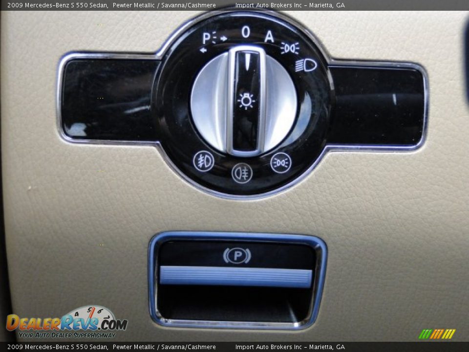 Controls of 2009 Mercedes-Benz S 550 Sedan Photo #35