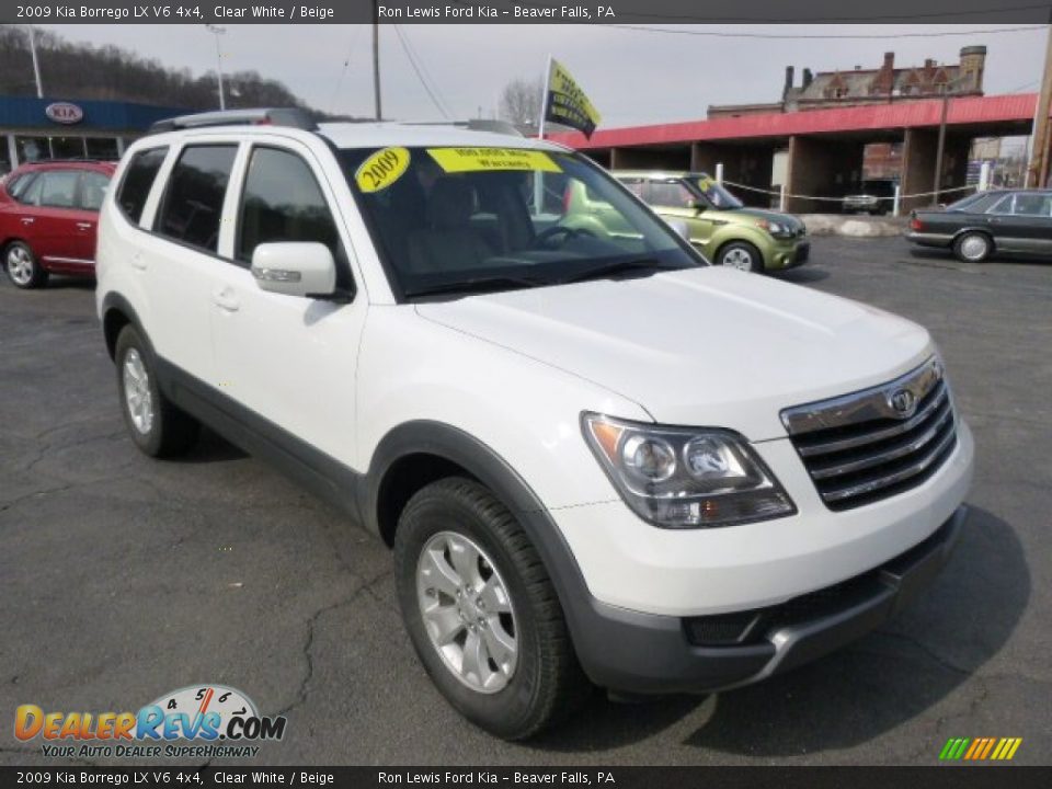 2009 Kia Borrego LX V6 4x4 Clear White / Beige Photo #2