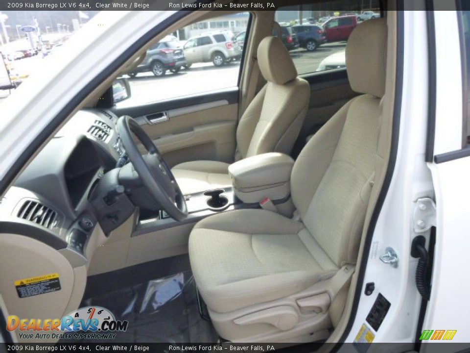 2009 Kia Borrego LX V6 4x4 Clear White / Beige Photo #10