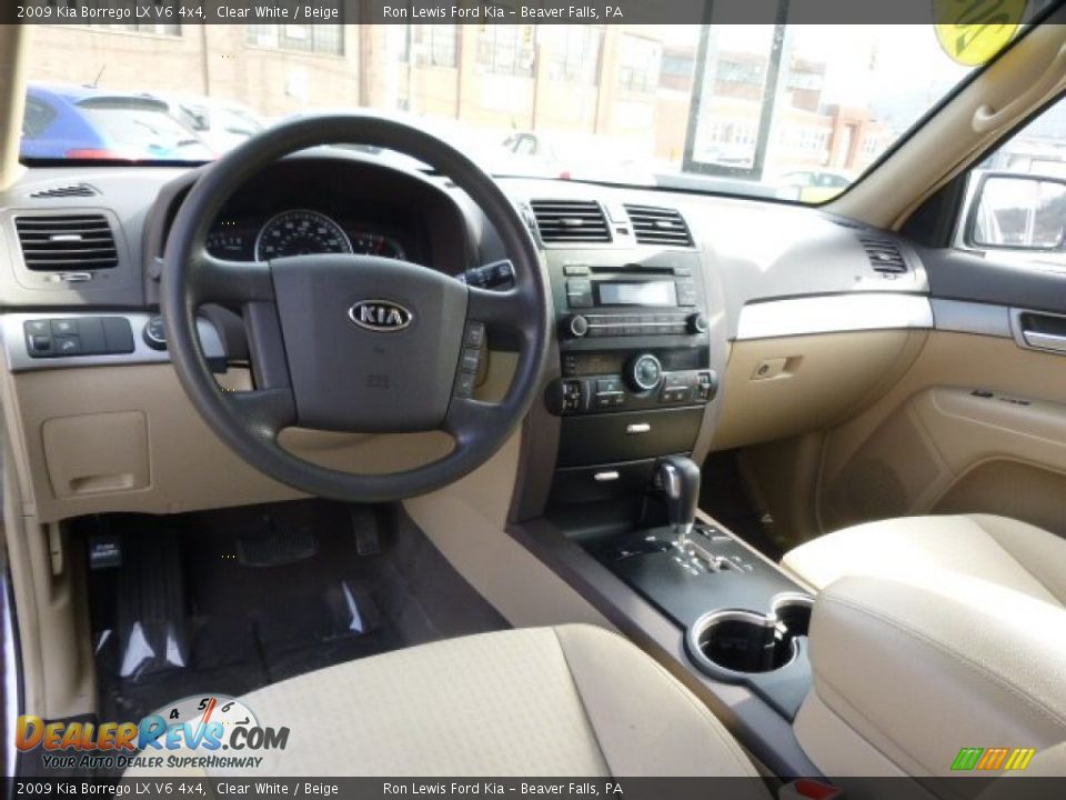 2009 Kia Borrego LX V6 4x4 Clear White / Beige Photo #14